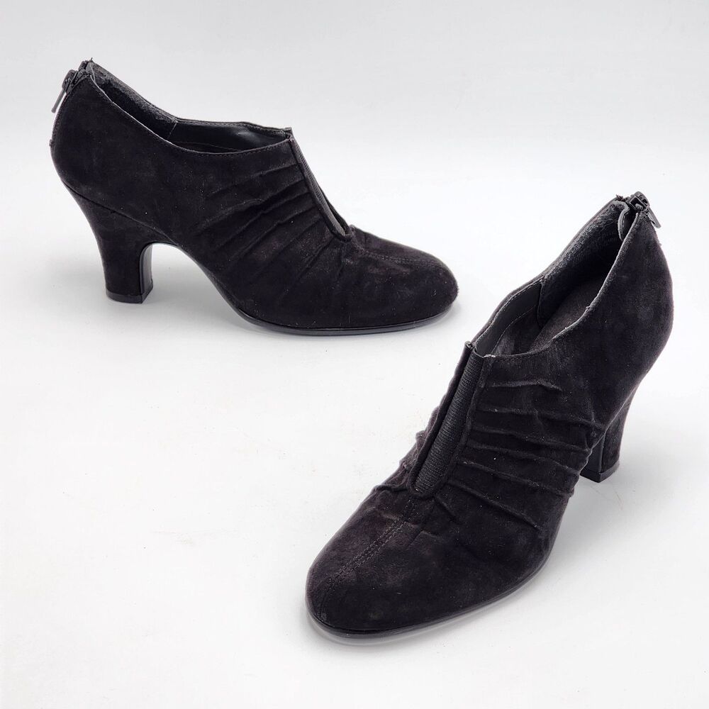 Aerosoles Pleated Black Faux Suede Heeled Ankle Bootie Size 7.5